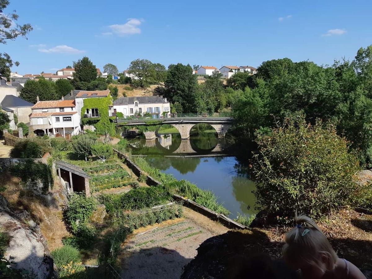 Gîte Le Haut du Pavé 3 à 7 chambres 6 à 14 couchages, 3 min du Puy du Fou Les Épesses Exterior foto